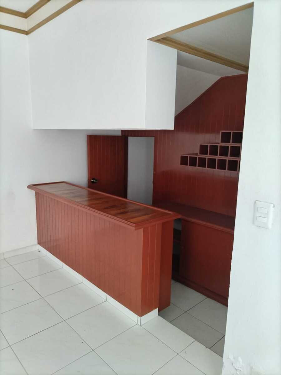Venta Casa en Jardines Universidad - Image 2