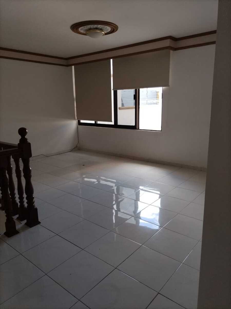 Venta Casa en Jardines Universidad